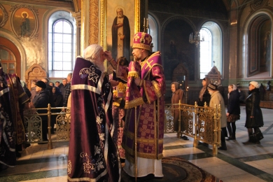 10 апреля 2021 года епископ Сызранский и Шигонский совершил Всенощное бдение в Казанском кафедральном соборе