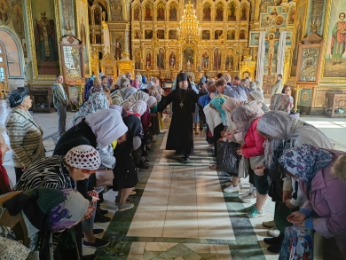 В праздник Рождества Пресвятой Богородицы епископ Леонтий совершил Литургию в Казанском соборе