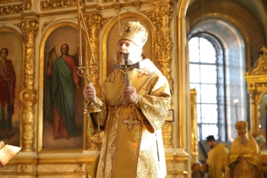 В Неделю 22-ю по Пятидесятнице епископ Леонтий совершил Литургию в Казанском соборе
