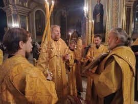 В канун Недели 25-й по Пятидесятнице епископ Леонтий совершил всенощное бдение в Казанском соборе
