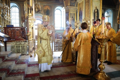 В канун Недели 5-й по Пятидесятнице епископ Леонтий совершил всенощное бдение в Казанском соборе