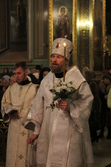 В канун Рождества Христова Владыка Леонтий совершил великое повечерие в Казанском соборе