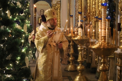 В канун празднования Собора Пресвятой Богородицы епископ Леонтий совершил всенощное бдение в Казанском соборе