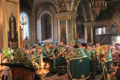 Праздничное Всенощное бдение в Казанском соборе возглавил епископ Сызранский и Шигонский Леонтий