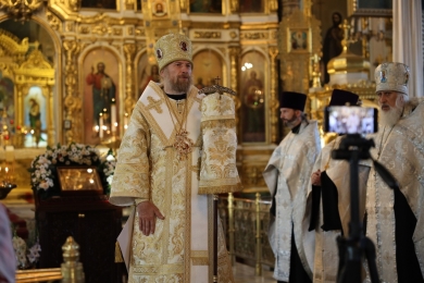 В канун праздника Преображения Господня епископ Леонтий совершил всенощное бдение в Казанском соборе