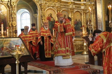 В канун Антипасхи епископ Леонтий совершил всенощное бдение в Казанском соборе