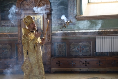 В Неделю 10-ю по Пятидесятнице епископ Леонтий совершил всенощное бдение в Казанском соборе
