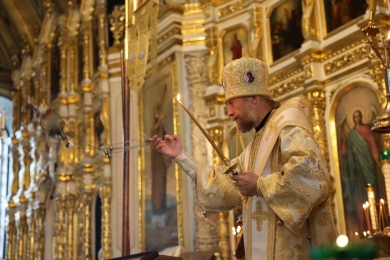 В канун Недели 11-й по Пятидесятнице епископ Леонтий совершил всенощное бдение в Казанском соборе