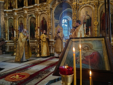 В Неделю 11-ю по Пятидесятнице епископ Леонтий совершил Литургию в Казанском соборе