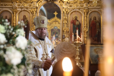 В Неделю 33-ю по Пятидесятнице епископ Леонтий совершил Литургию в Казанском соборе