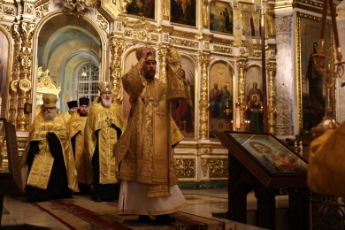 В канун Недели 26-й по Пятидесятнице епископ Леонтий совершил всенощное бдение в Казанском соборе