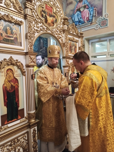 Владыка Леонтий совершил чин освящения крестильного храма во имя Пророка Иоанна Предтечи при Казанском соборе