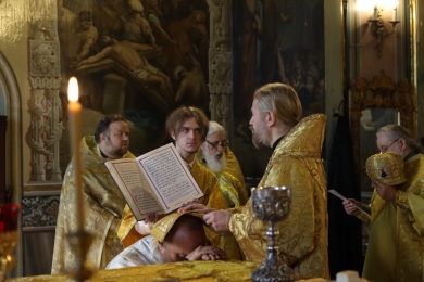 В Неделю 20-ю по Пятидесятнице епископ Леонтий совершил Литургию в Казанском соборе