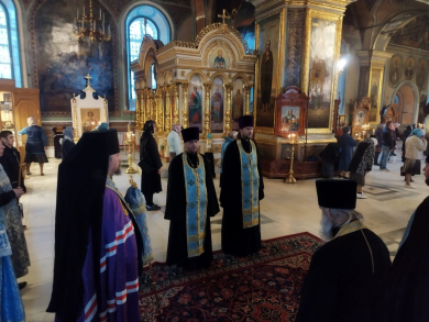 В канун праздника Благовещения Пресвятой Богородицы епископ Антоний совершил всенощное бдение в Казанском соборе