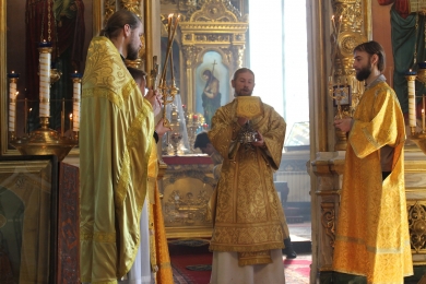 В Неделю 18-ю по Пятидесятнице епископ Леонтий совершил Божественную Литургию