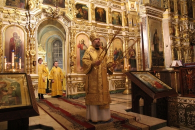 В канун Недели о Страшном Суде епископ Леонтий совершил всенощное бдение в Казанском соборе