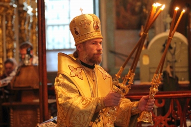 В канун Недели 12-й по Пятидесятнице Владыка Леонтий совершил всенощное бдение в Казанском соборе