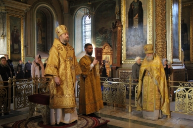 В Неделю 22-ю по Пятидесятнице владыка Леонтий совершил Литургию в Казанском соборе