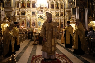 В канун Недели 18-й по Пятидесятнице епископ Леонтий совершил всенощное бдение в Казанском соборе