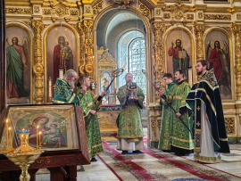 В праздник Входа Господня в Иерусалим епископ Леонтий совершил Литургию в Казанском соборе