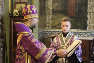28 марта Преосвященный епископ Сызранский и Шигонский Леонтий совершил Божественную Литургия святителя Василия Великого в Казанском кафедральном соборе