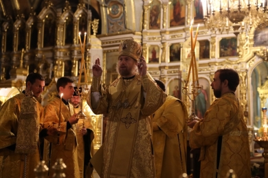 В канун Недели 19-й по Пятидесятнице епископ Леонтий совершил всенощное бдение в Казанском соборе