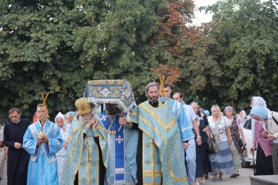 Епископ Леонтий совершил в Казанском соборе чин Погребения Божией Матери