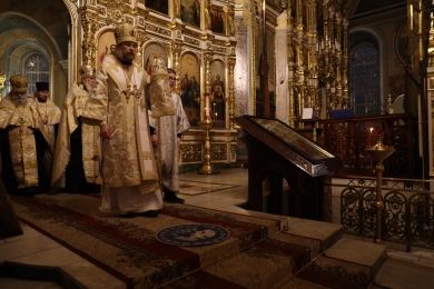 В канун Недели 33-й по Пятидесятнице епископ Леонтий совершил всенощное бдение в Казанском соборе