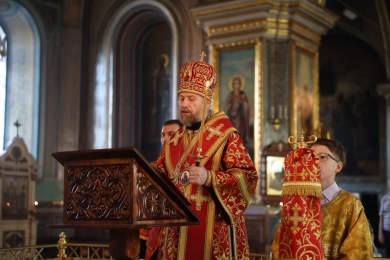 Епископ Леонтий совершил вечернее богослужение в кафедральном соборе