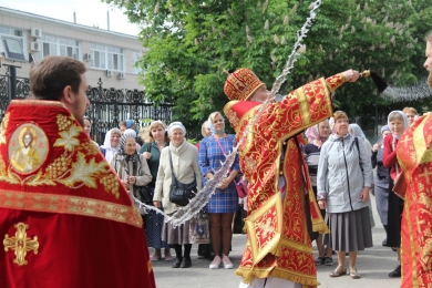 В день отдания праздника Пасхи епископ Леонтий совершил Литургию в Казанском соборе